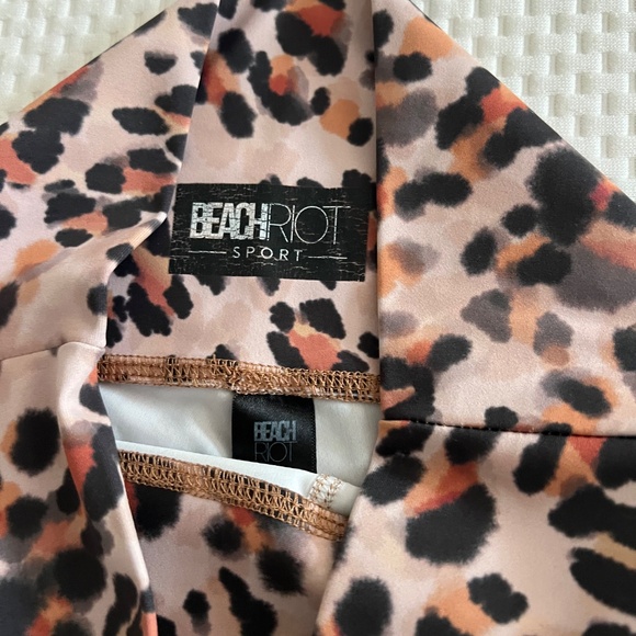 Beach Riot Workout Sets - Picture 9 of 10